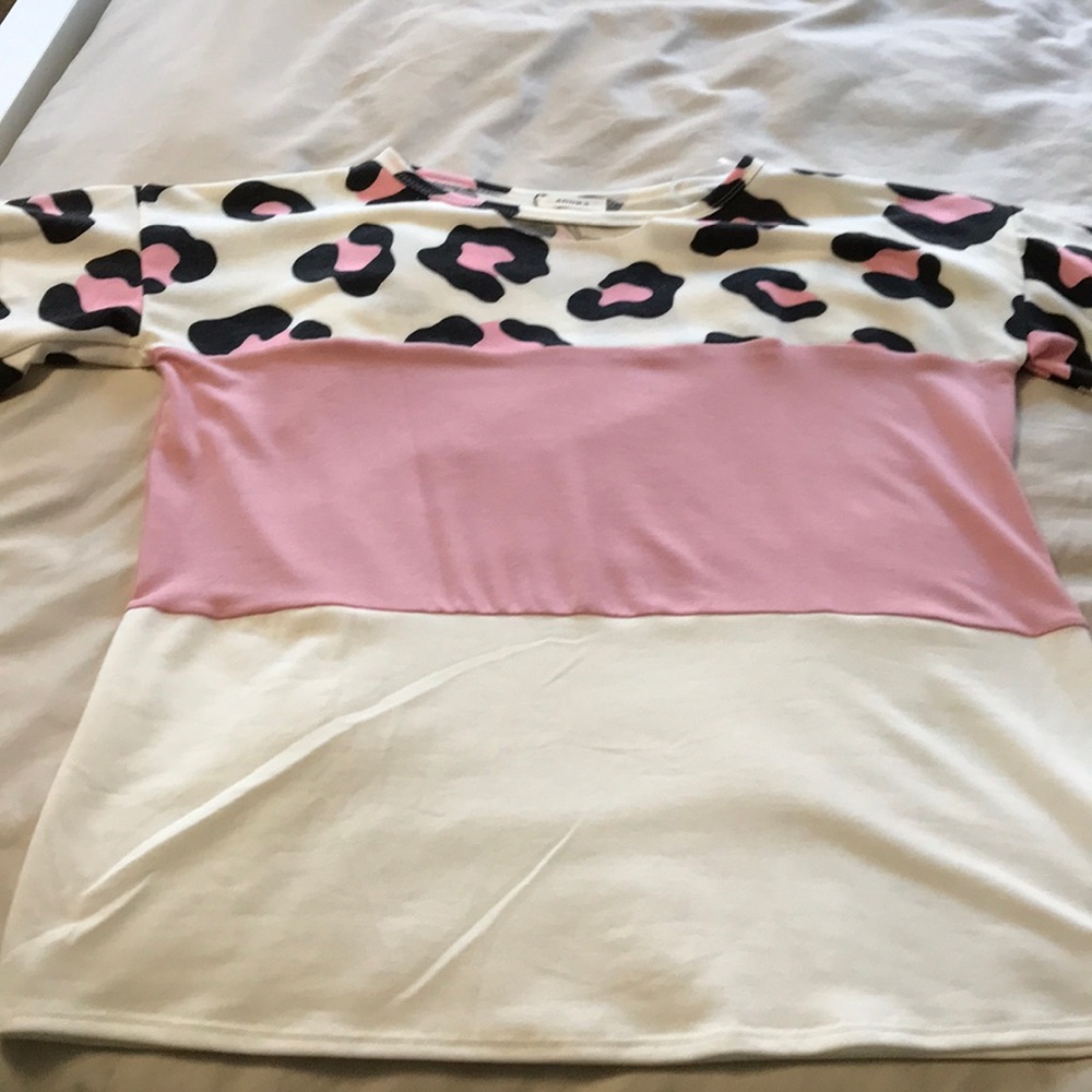 Women’s cute knit top